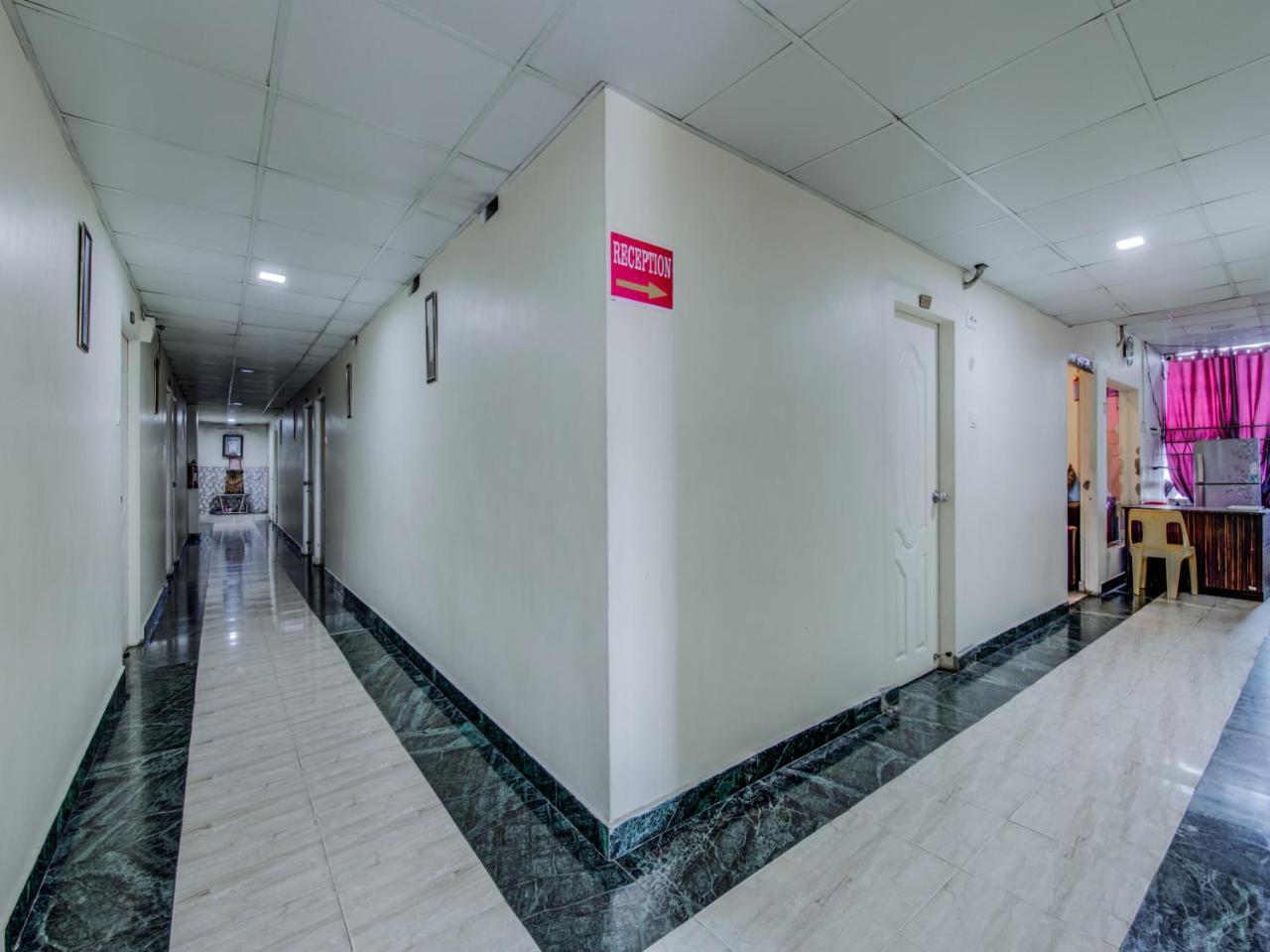 Oyo 18873 Hotel Comfort Деогарх Экстерьер фото