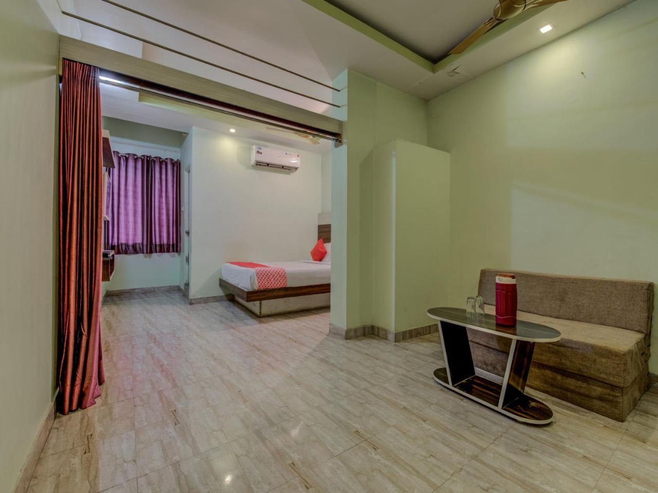 Oyo 18873 Hotel Comfort Деогарх Экстерьер фото