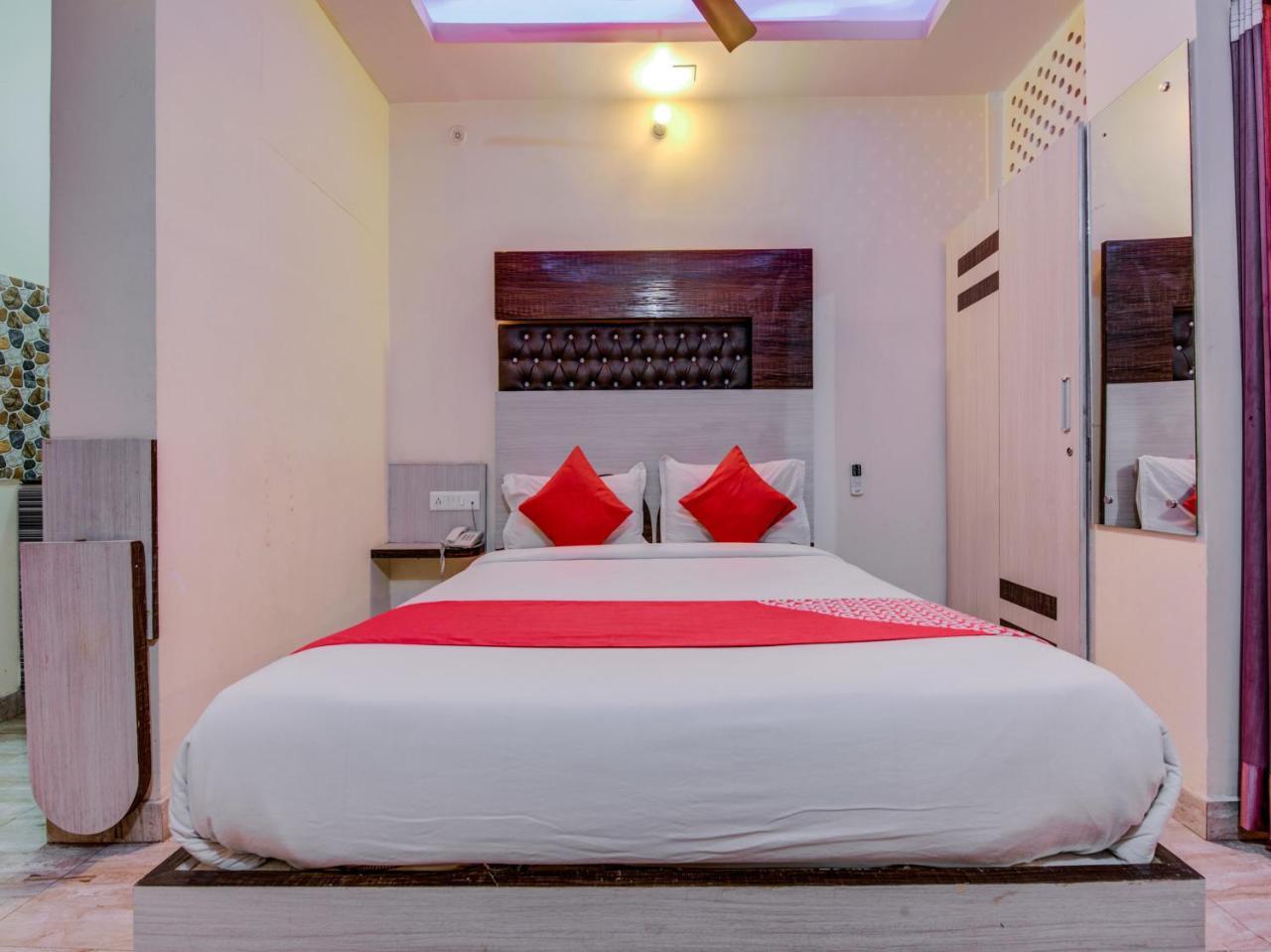 Oyo 18873 Hotel Comfort Деогарх Экстерьер фото