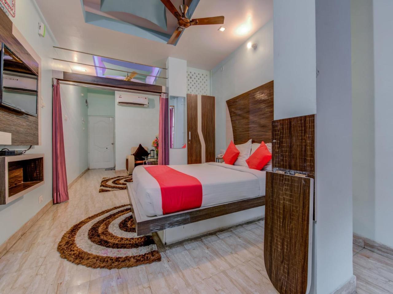 Oyo 18873 Hotel Comfort Деогарх Экстерьер фото